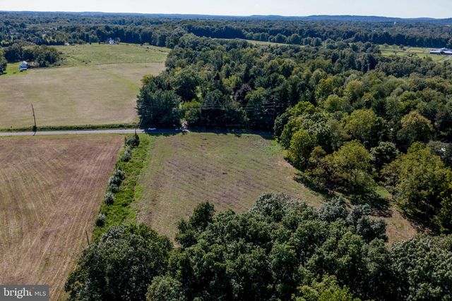 404 FEDERAL CITY RD, Pennington, NJ 08534
