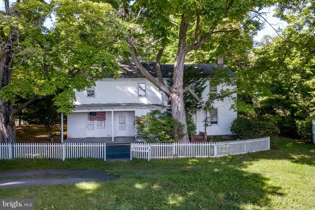 404 FEDERAL CITY RD, Pennington, NJ 08534