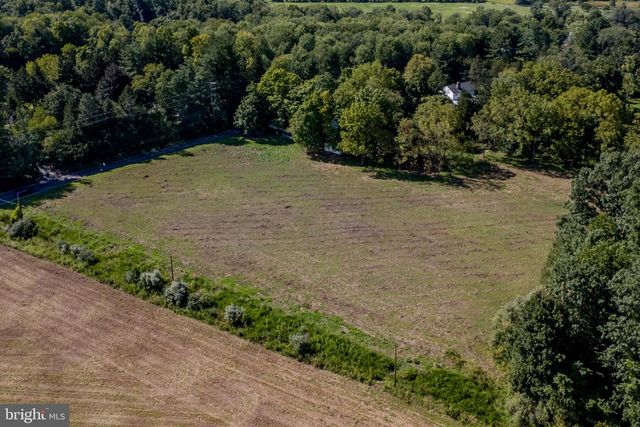 404 FEDERAL CITY RD, Pennington, NJ 08534