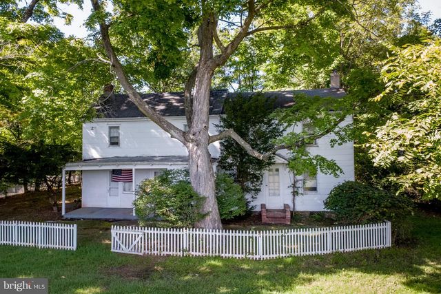 404 FEDERAL CITY RD, Pennington, NJ 08534
