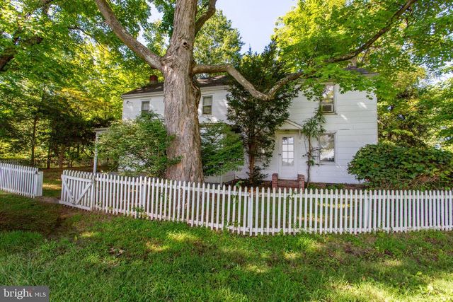 404 FEDERAL CITY RD, Pennington, NJ 08534