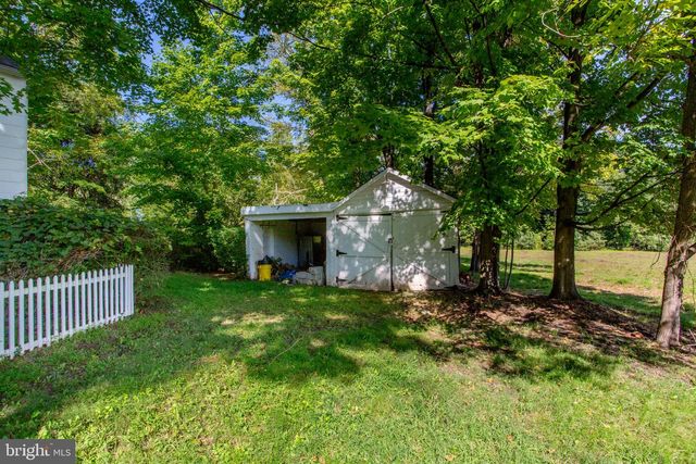 404 FEDERAL CITY RD, Pennington, NJ 08534