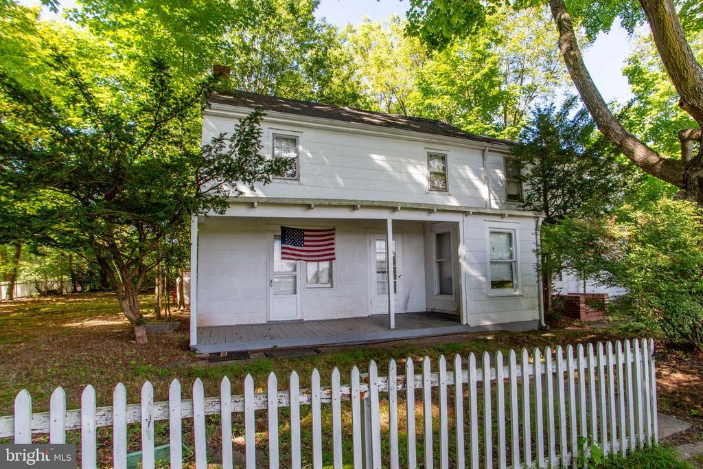 404 FEDERAL CITY RD, Pennington, NJ 08534