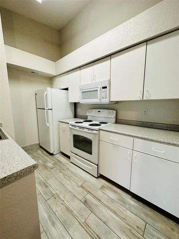 2226 METROPOLITAN WAY 211, Orlando, FL 32839