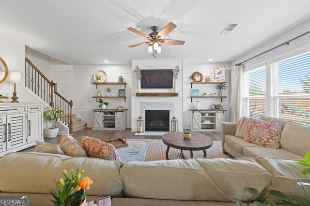 6622 Stag Leap Lane, Hoschton, GA 30548