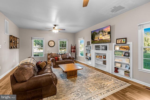 6835 ANDERSON CT, King George, VA 22485