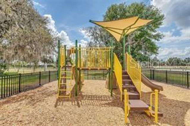 5614 OAK KNOLL DRIVE, St Cloud, FL 34771