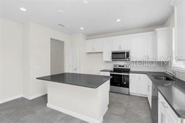 5614 OAK KNOLL DRIVE, St Cloud, FL 34771