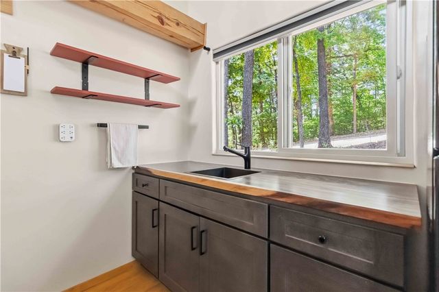 55 CR 1081, Eureka Springs, AR 72632