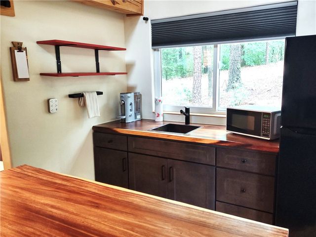 55 CR 1081, Eureka Springs, AR 72632