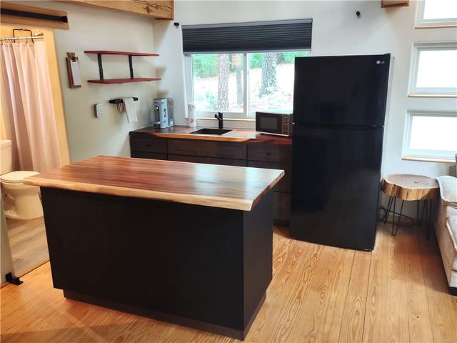 55 CR 1081, Eureka Springs, AR 72632