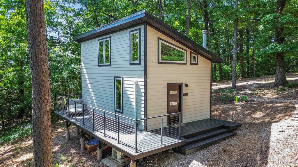 55 CR 1081, Eureka Springs, AR 72632