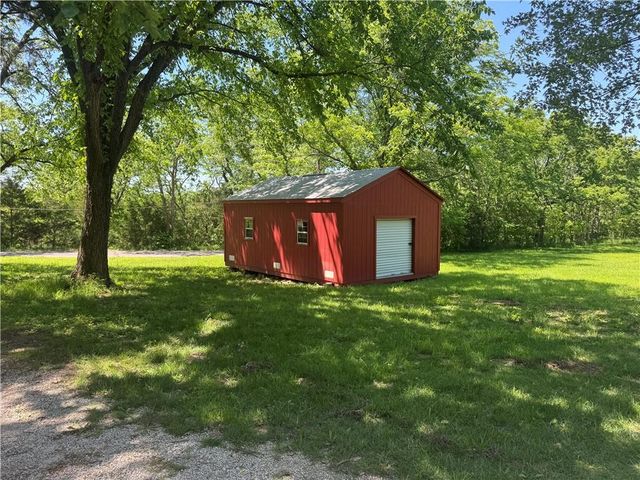38305 E FAULKENBERRY Road, Lone Jack, MO 64070