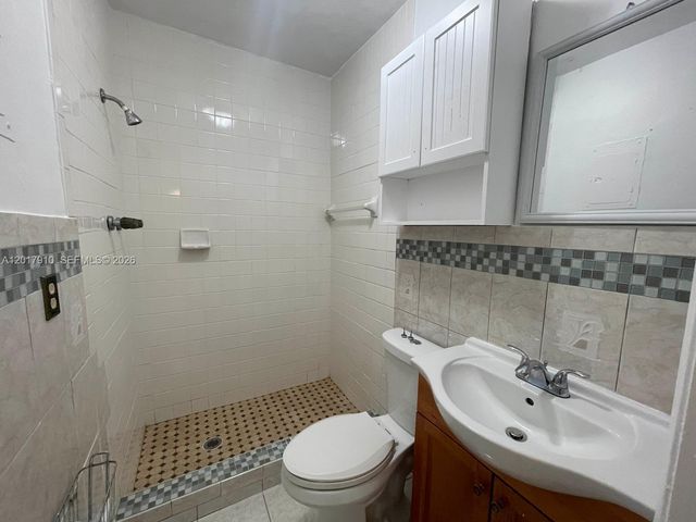 1011 Avenue F 0, Riviera Beach, FL 33404