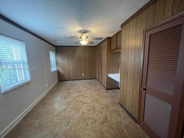 1011 Avenue F 0, Riviera Beach, FL 33404