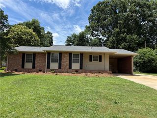 1507 E Calhoun Street E Calhoun st, Anderson, SC 29621