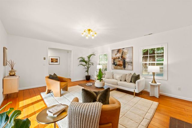 1509 Mountain Blvd, Oakland, CA 94611