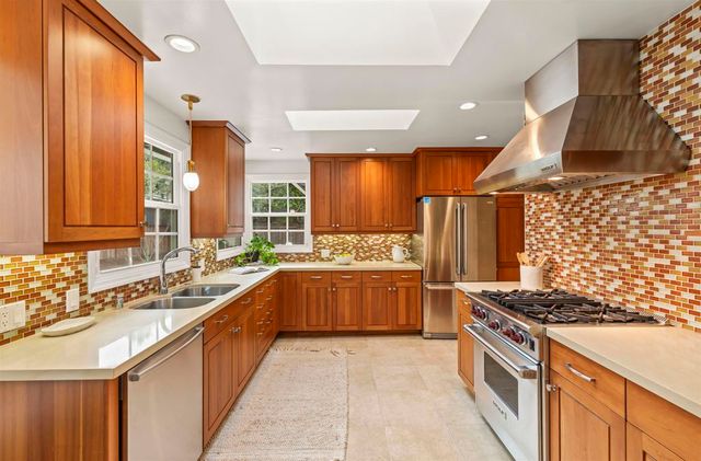 1509 Mountain Blvd, Oakland, CA 94611