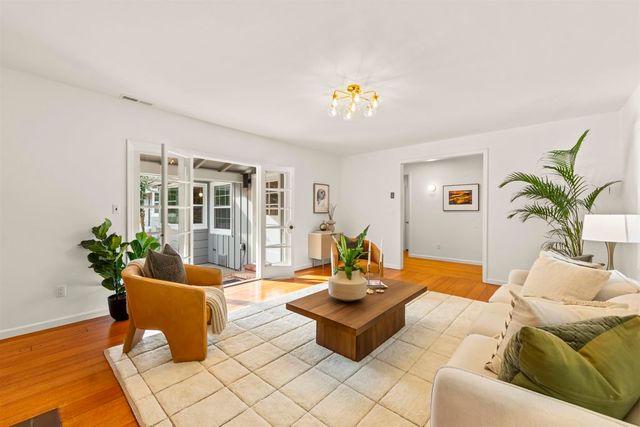 1509 Mountain Blvd, Oakland, CA 94611