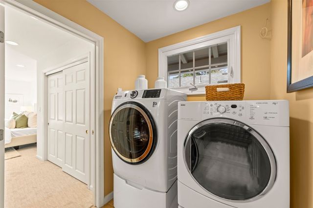 1509 Mountain Blvd, Oakland, CA 94611