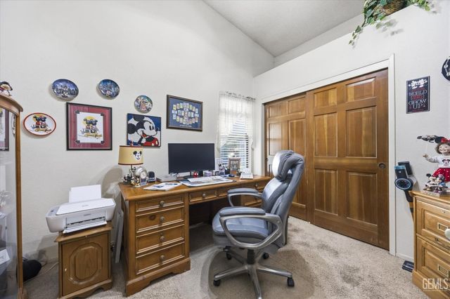 605 Nettle Place, Bakersfield, CA 93308