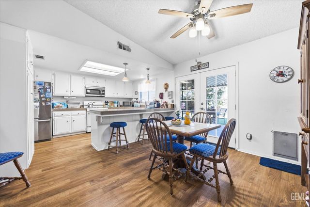 605 Nettle Place, Bakersfield, CA 93308