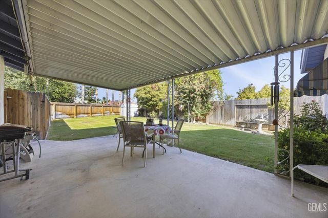605 Nettle Place, Bakersfield, CA 93308