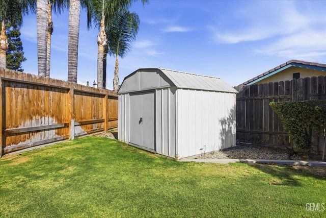 605 Nettle Place, Bakersfield, CA 93308