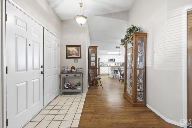 605 Nettle Place, Bakersfield, CA 93308