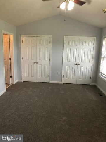 68 BALTUSROL DR, Charles Town, WV 25414