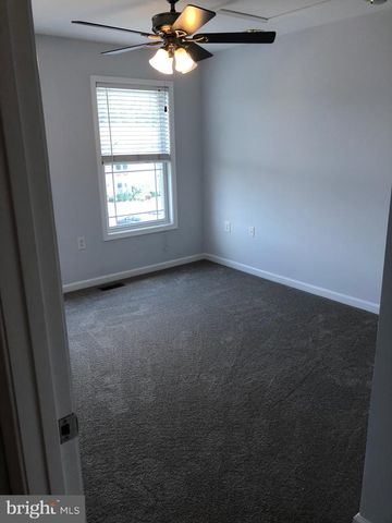 68 BALTUSROL DR, Charles Town, WV 25414