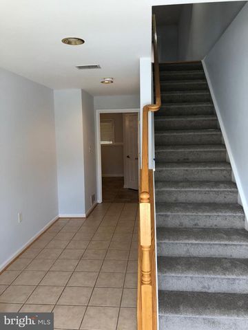 68 BALTUSROL DR, Charles Town, WV 25414