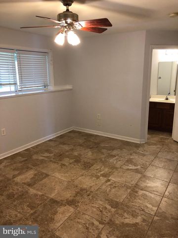 68 BALTUSROL DR, Charles Town, WV 25414