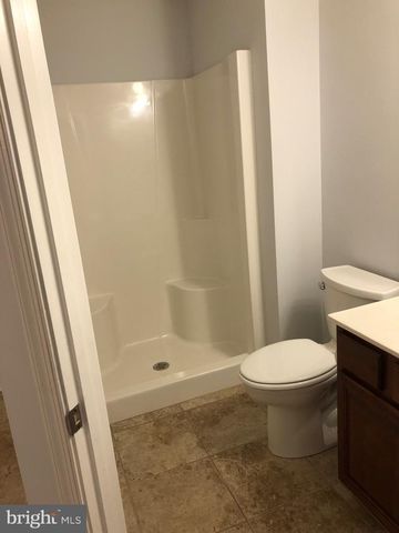 68 BALTUSROL DR, Charles Town, WV 25414