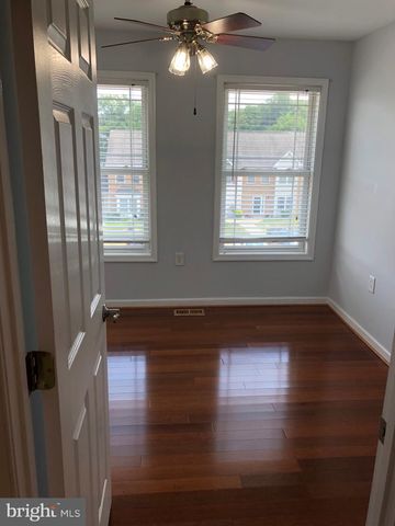 68 BALTUSROL DR, Charles Town, WV 25414