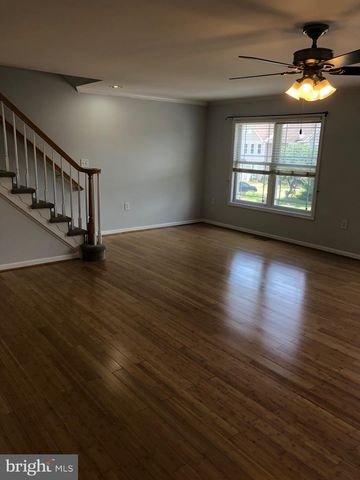 68 BALTUSROL DR, Charles Town, WV 25414