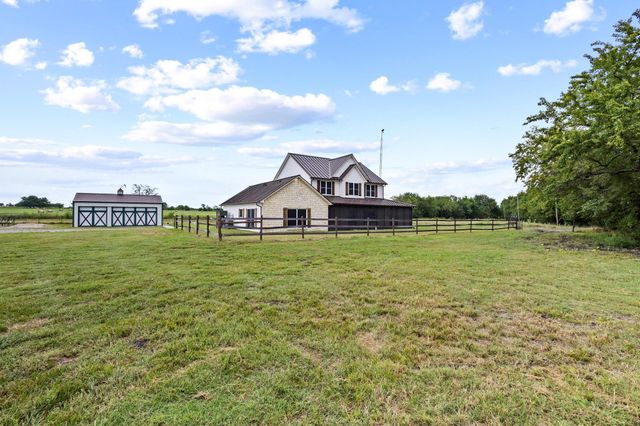 2972 County Road 4826 2, Wolfe City, TX 75496
