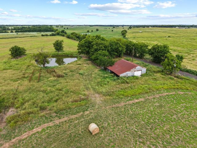 2972 County Road 4826 2, Wolfe City, TX 75496