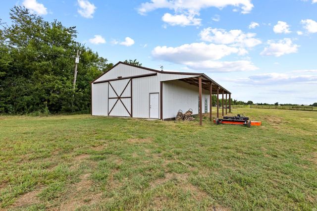 2972 County Road 4826 2, Wolfe City, TX 75496