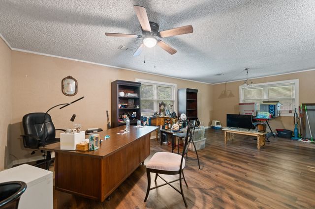 1601 Mcanear Street, Cleburne, TX 76033