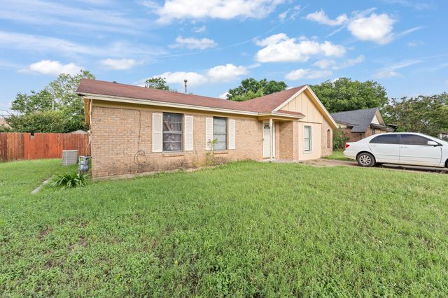 1601 Mcanear Street, Cleburne, TX 76033