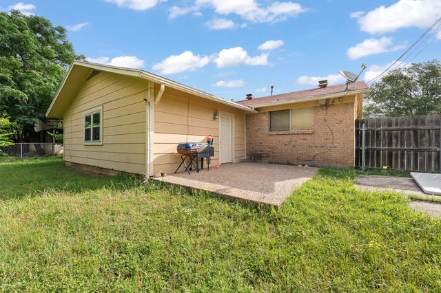 1601 Mcanear Street, Cleburne, TX 76033