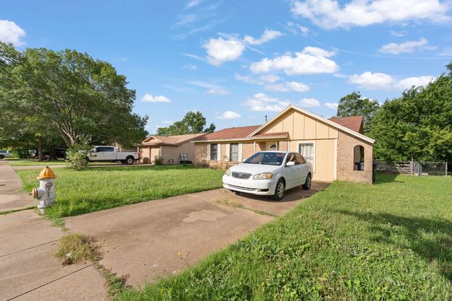 1601 Mcanear Street, Cleburne, TX 76033