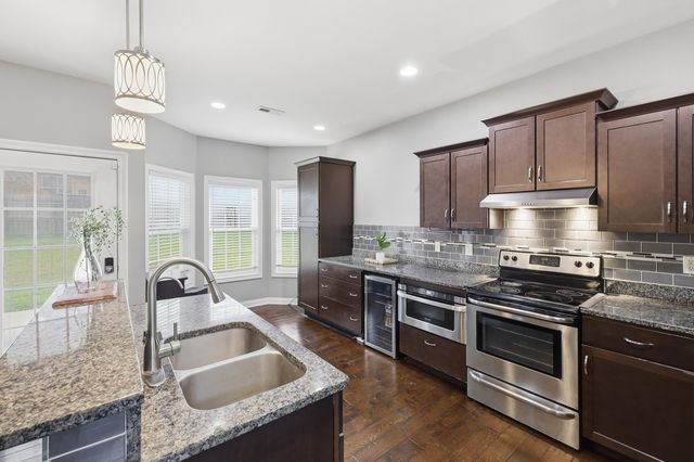 1787 Sandhurst Cove, Lexington, KY 40509