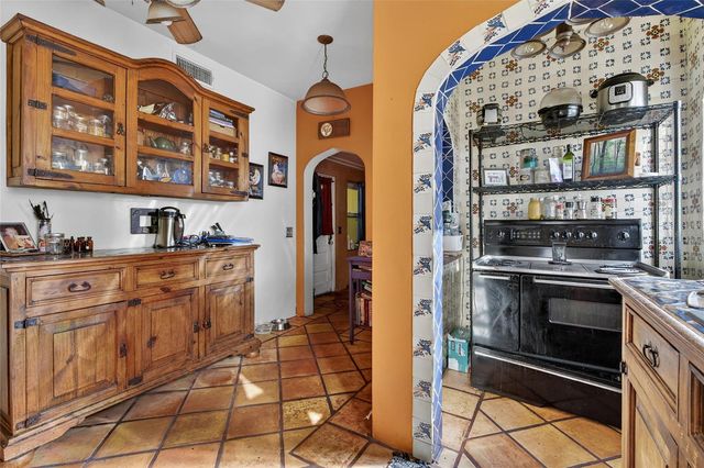 1321 28TH STREET N, St Petersburg, FL 33713