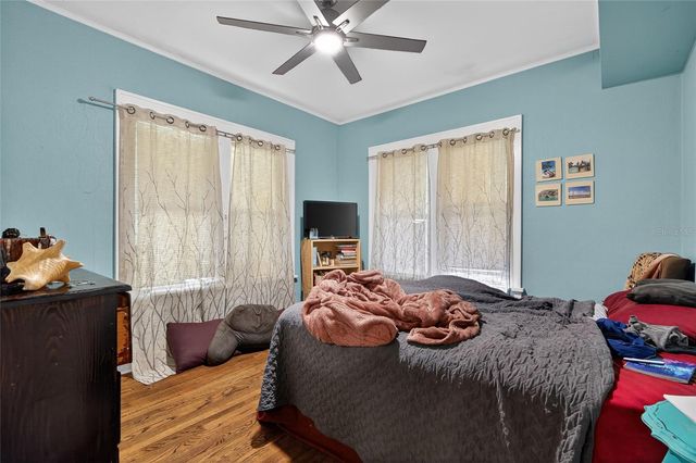 1321 28TH STREET N, St Petersburg, FL 33713