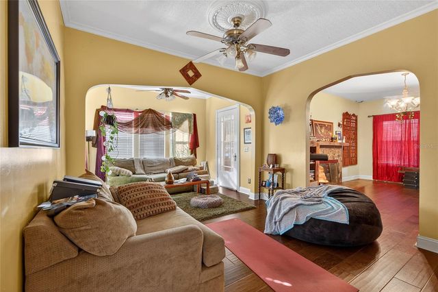 1321 28TH STREET N, St Petersburg, FL 33713