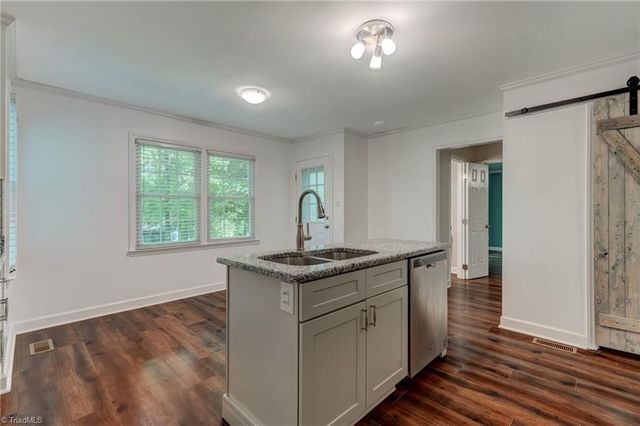 711 Woodsway Court, Reidsville, NC 27320