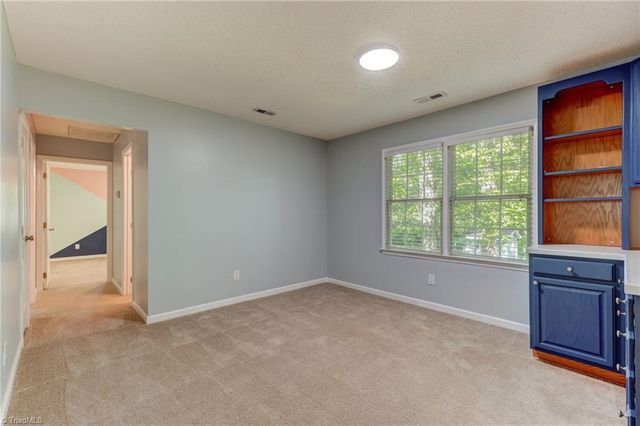 711 Woodsway Court, Reidsville, NC 27320