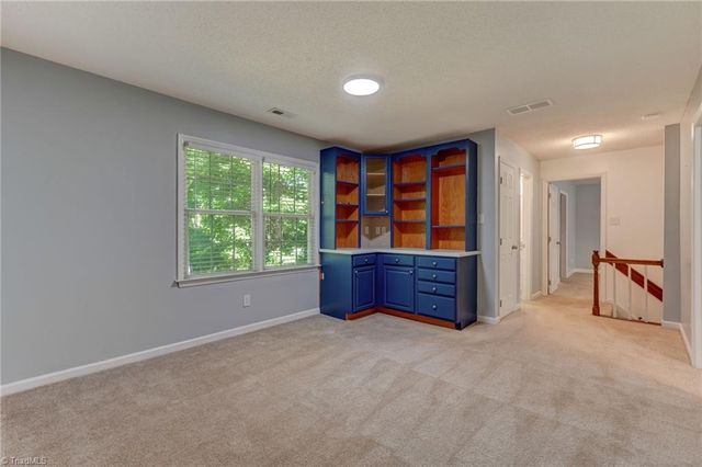 711 Woodsway Court, Reidsville, NC 27320